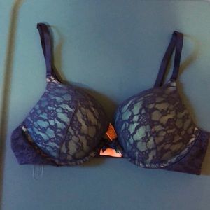 Victoria’s Secret lace push up bra, size 34B.